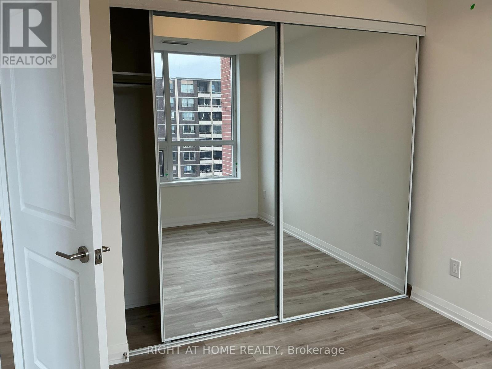 1309 - 3260 Sheppard Avenue E, Toronto, Ontario  M1T 0B5 - Photo 8 - E12580658