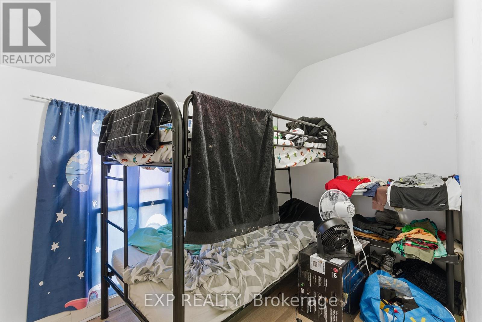 20 Henry Street, St. Catharines, Ontario  L2R 5T3 - Photo 14 - X12581976