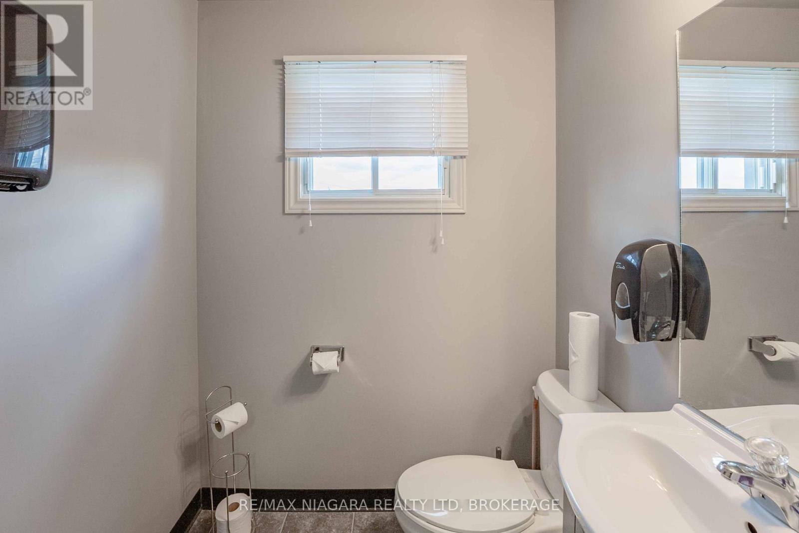 202 - 4807 Kent Avenue, Niagara Falls, Ontario  L2H 1J5 - Photo 12 - X12582136