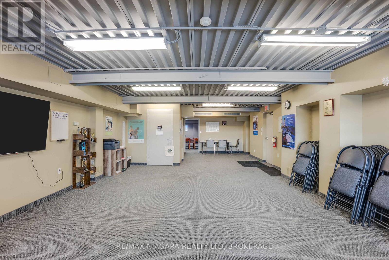 202 - 4807 Kent Avenue, Niagara Falls, Ontario  L2H 1J5 - Photo 2 - X12582136