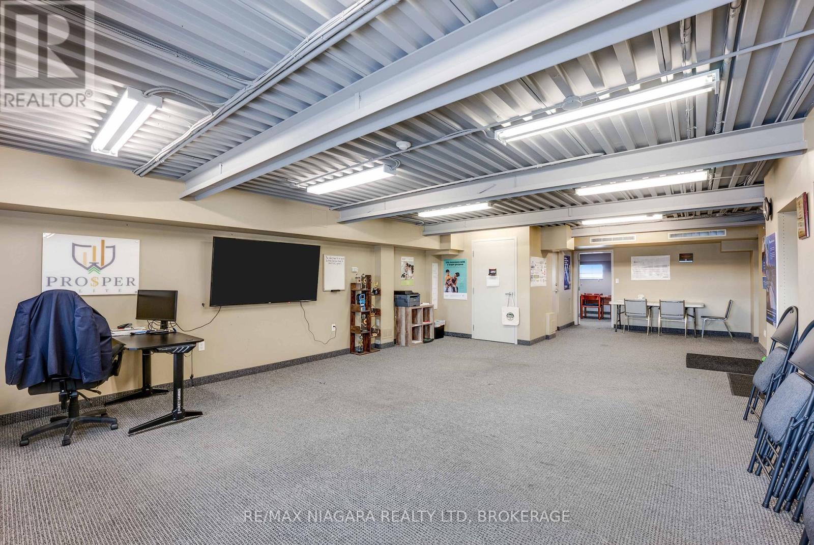 202 - 4807 Kent Avenue, Niagara Falls, Ontario  L2H 1J5 - Photo 3 - X12582136