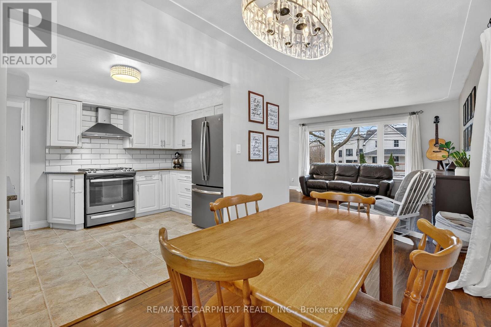 163 St Catharines Street, West Lincoln, Ontario  L0R 2A0 - Photo 12 - X12581826