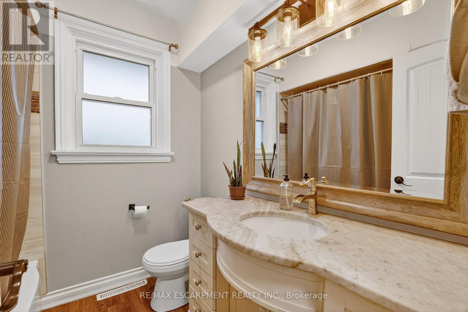 163 St Catharines Street, West Lincoln, Ontario  L0R 2A0 - Photo 20 - X12581826