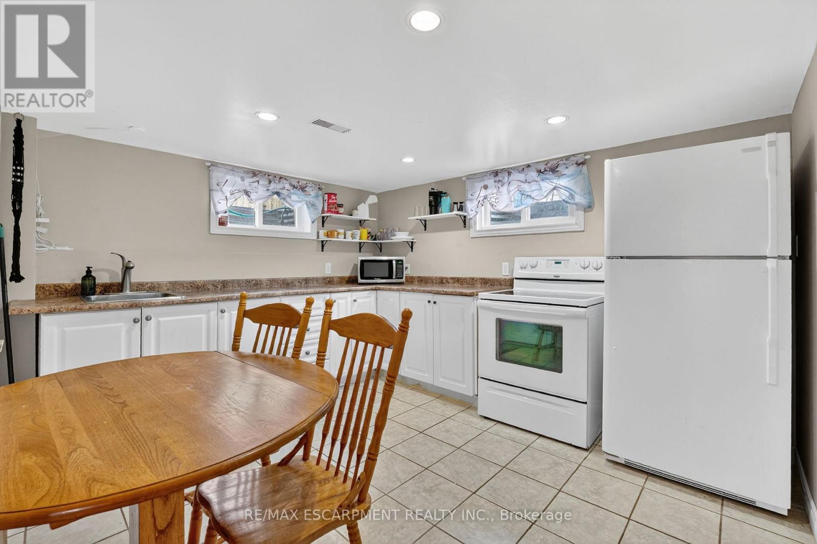 163 St Catharines Street, West Lincoln, Ontario  L0R 2A0 - Photo 24 - X12581826