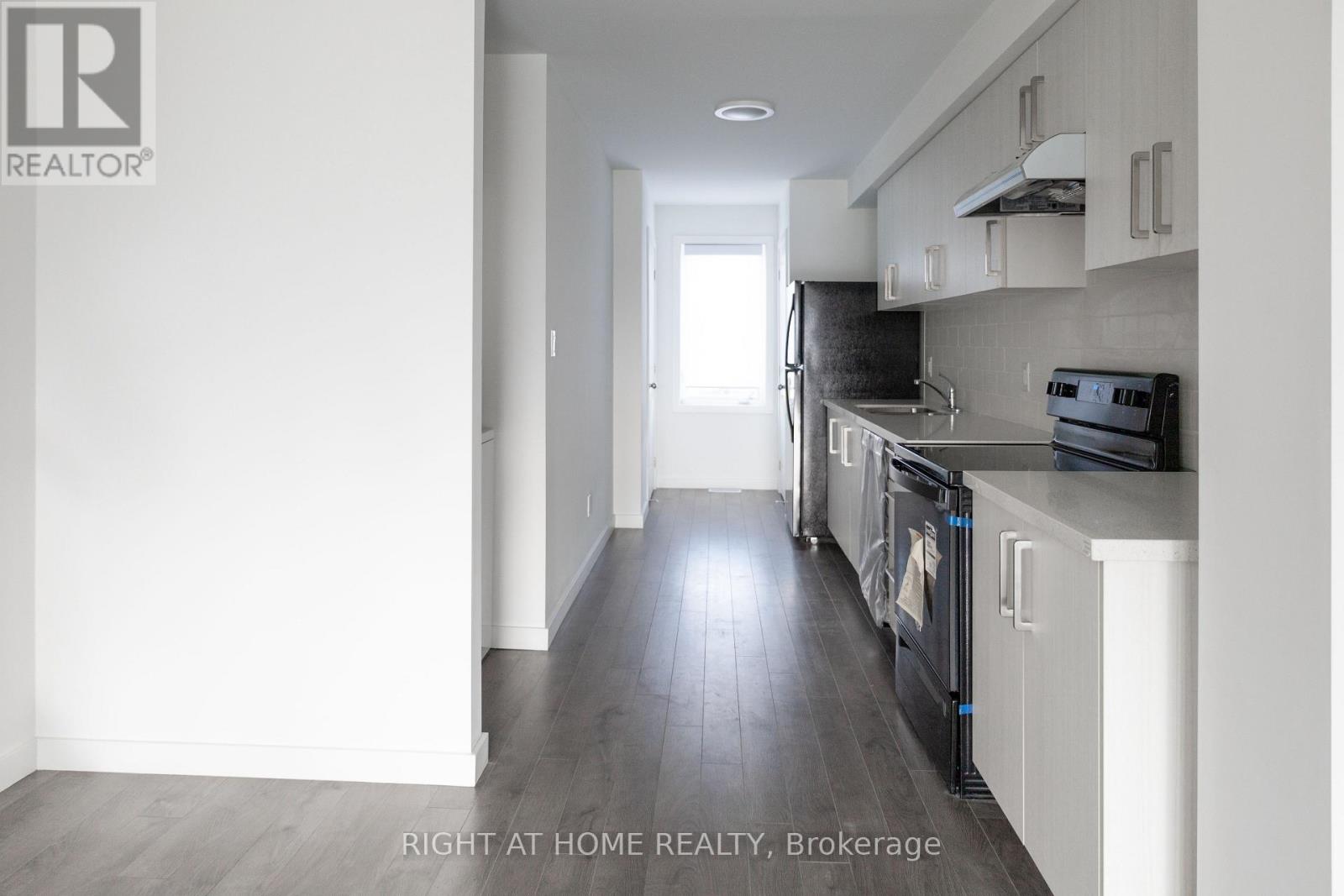 396 Chaffey Street, Welland, Ontario  L3B 2W4 - Photo 12 - X12581840