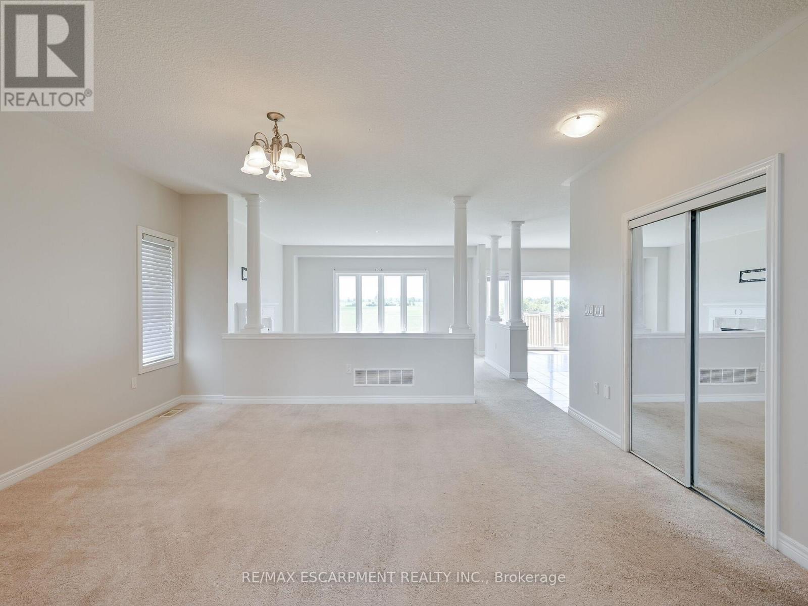 56 Dolomiti Court, Hamilton, Ontario  L0R 1P0 - Photo 6 - X12581848