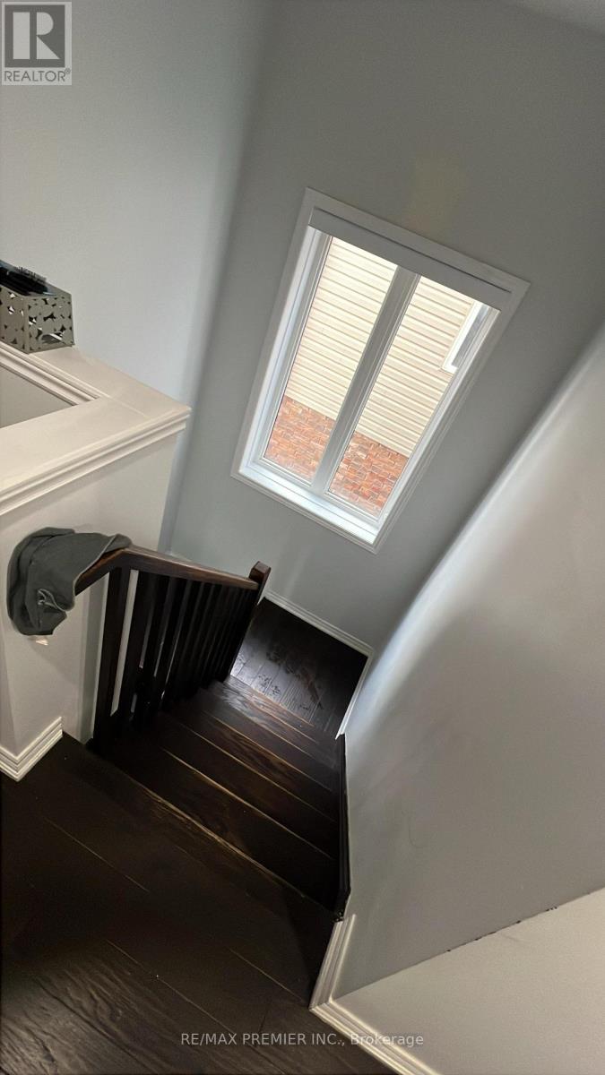 51 Mullholland Avenue, Cambridge, Ontario  N3H 5L5 - Photo 6 - X12581890