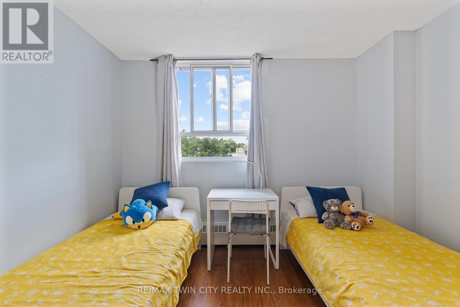 225 Harvard Place, Waterloo, Ontario  N2J 4H4 - Photo 28 - X12581936