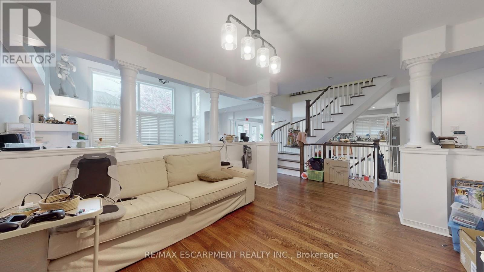 219 Kitty Murray Lane, Hamilton, Ontario  L9K 1H7 - Photo 4 - X12581944