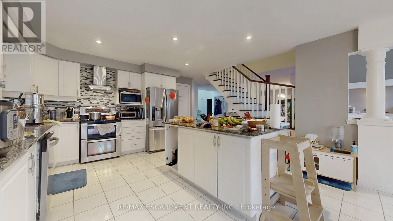 219 Kitty Murray Lane, Hamilton, Ontario  L9K 1H7 - Photo 5 - X12581944