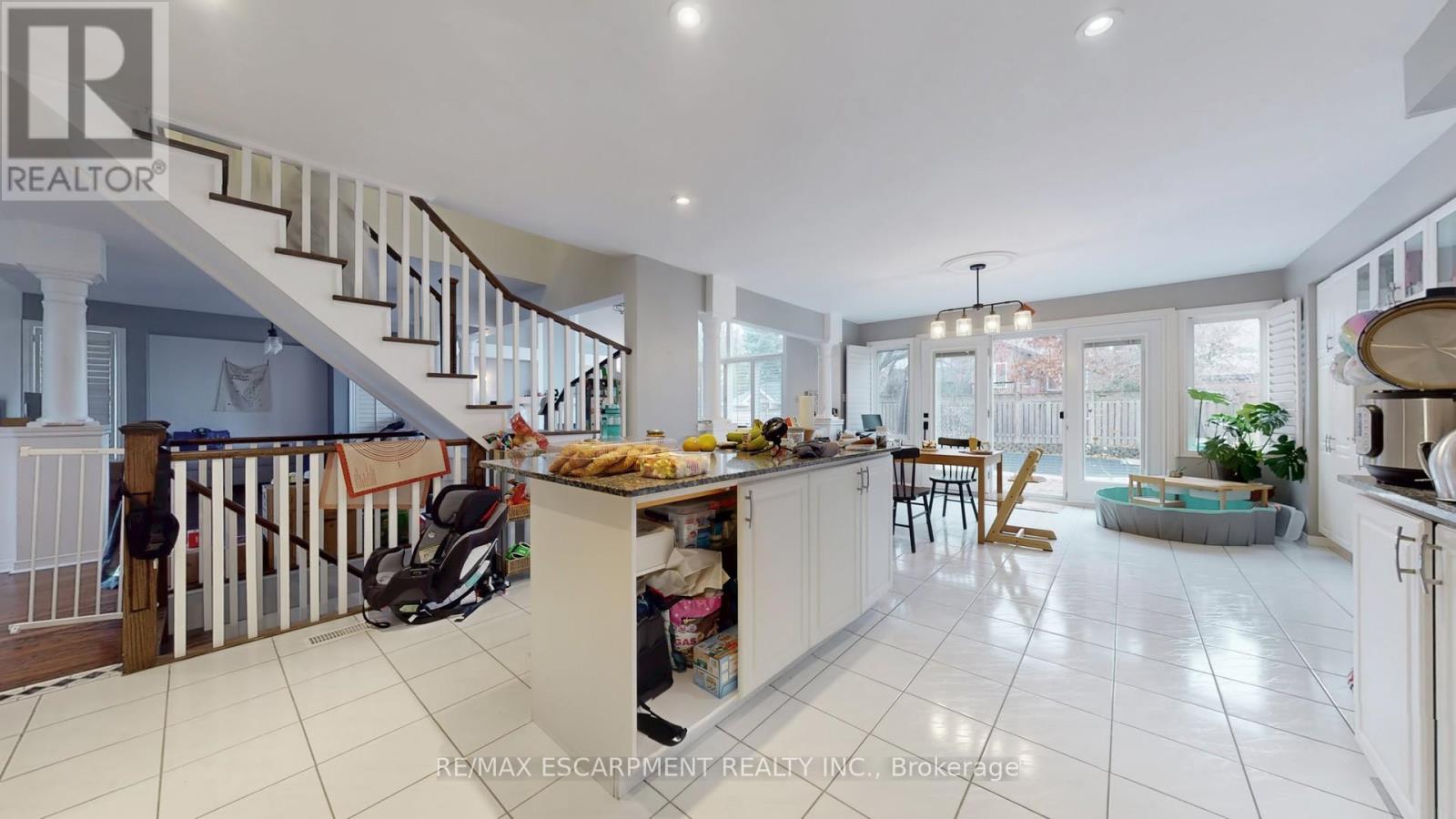 219 Kitty Murray Lane, Hamilton, Ontario  L9K 1H7 - Photo 6 - X12581944