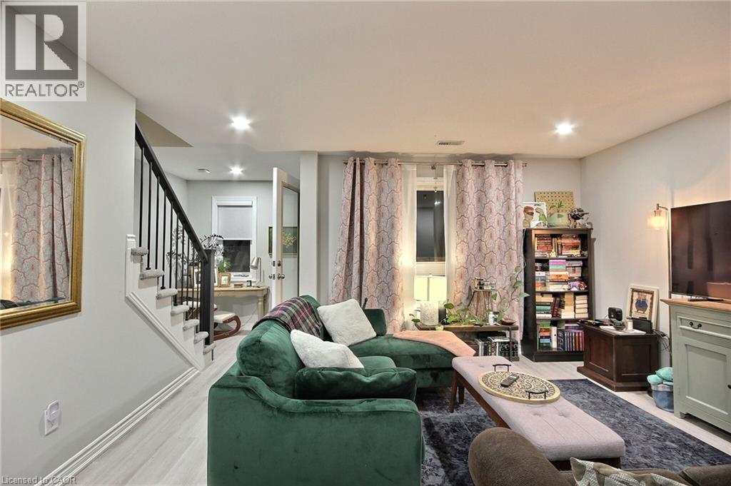 287 Chapel Hill Drive, Kitchener, Ontario  N2R 0S4 - Photo 5 - 40790899