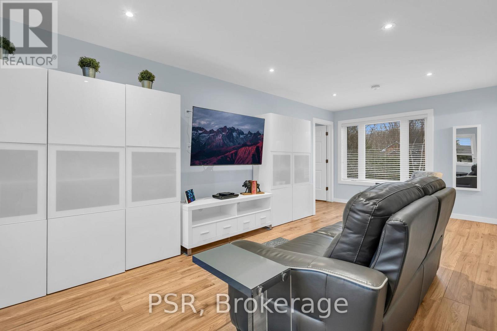 27 Kelenna Drive, Georgina, Ontario  L0E 1L0 - Photo 23 - N12582132