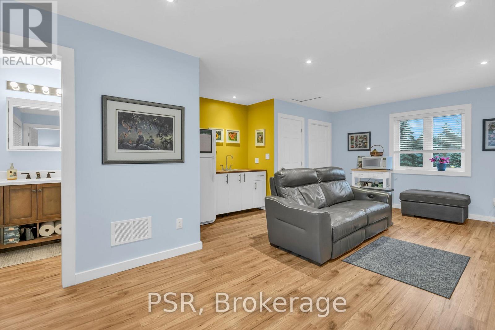 27 Kelenna Drive, Georgina, Ontario  L0E 1L0 - Photo 25 - N12582132