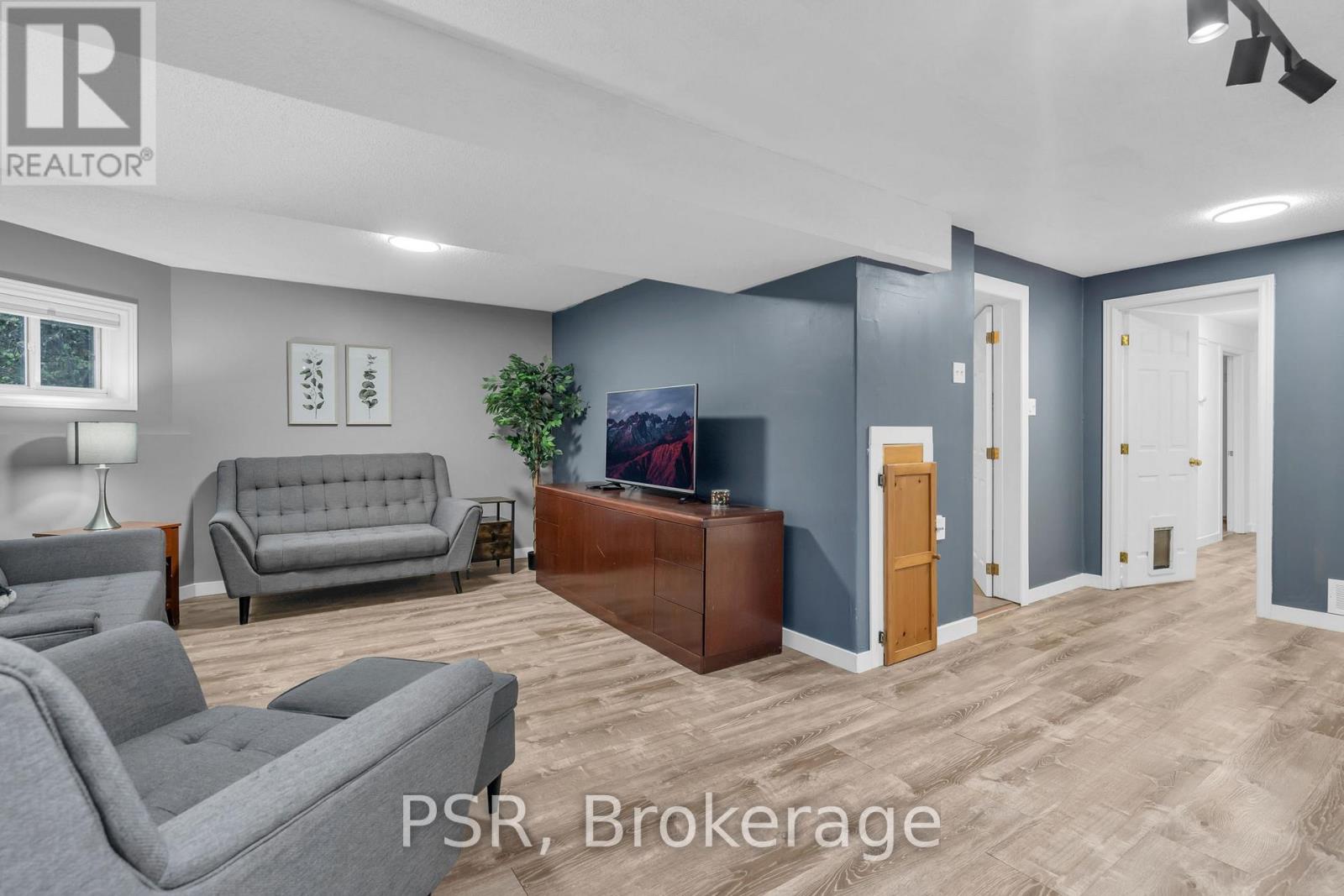 27 Kelenna Drive, Georgina, Ontario  L0E 1L0 - Photo 31 - N12582132