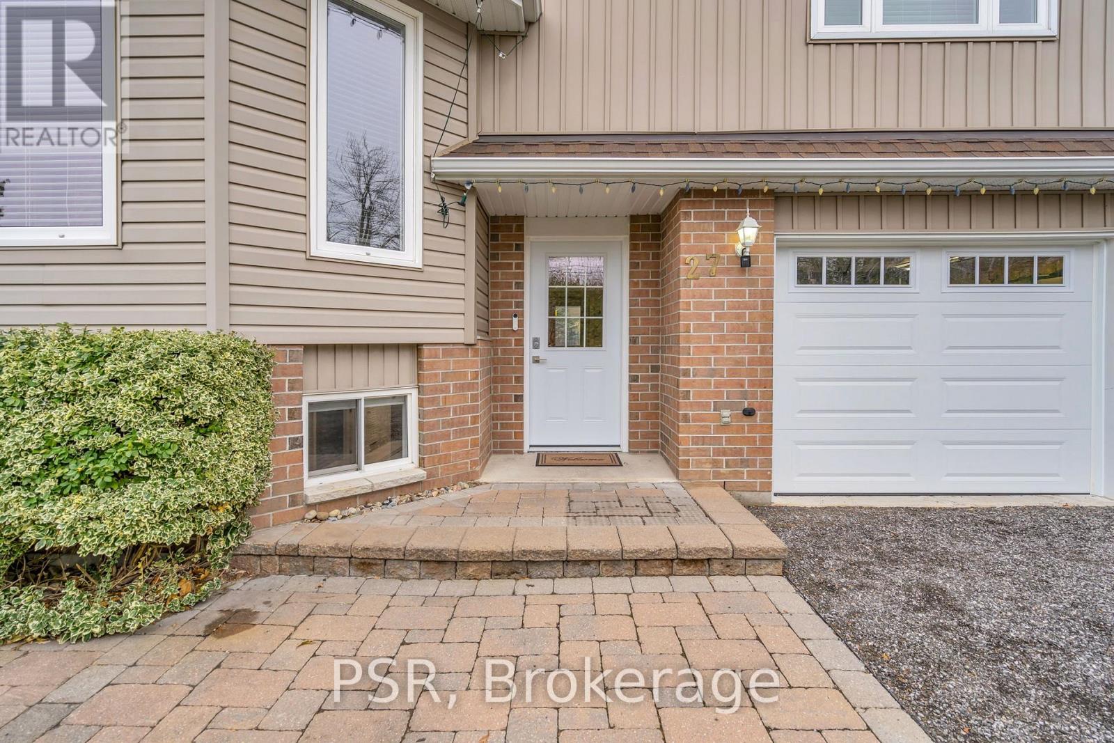 27 Kelenna Drive, Georgina, Ontario  L0E 1L0 - Photo 6 - N12582132