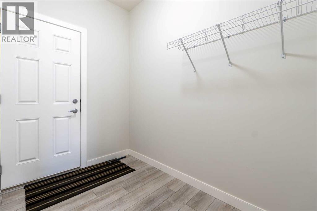 15 Midgrove Drive Sw, Airdrie, Alberta  T4B 5H1 - Photo 11 - A2269302