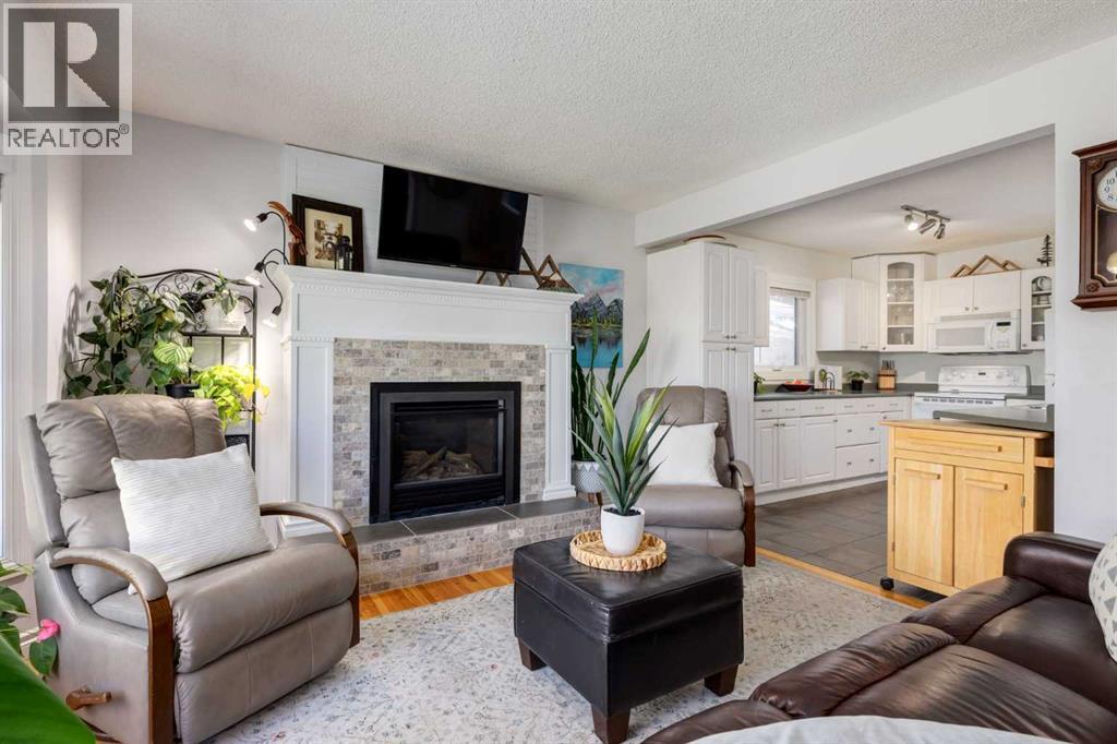 4011 25 Avenue Sw, Calgary, Alberta  T3E 0L7 - Photo 4 - A2272739