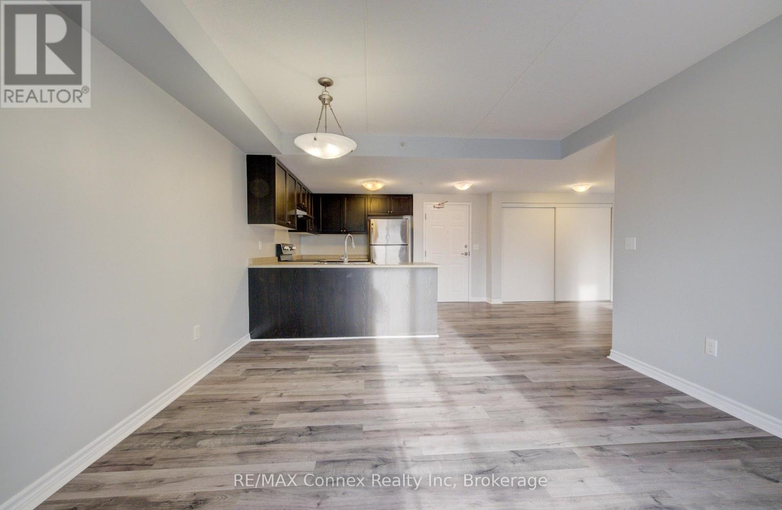 208 - 67 Kingsbury Square, Guelph, Ontario  N1L 0L3 - Photo 11 - X12582166