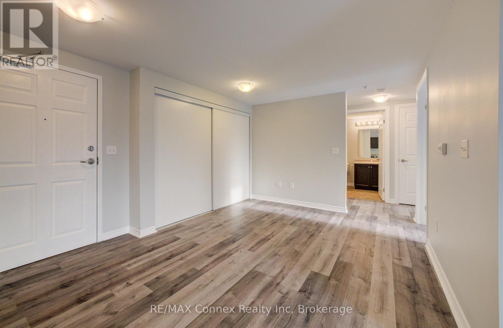 208 - 67 Kingsbury Square, Guelph, Ontario  N1L 0L3 - Photo 12 - X12582166