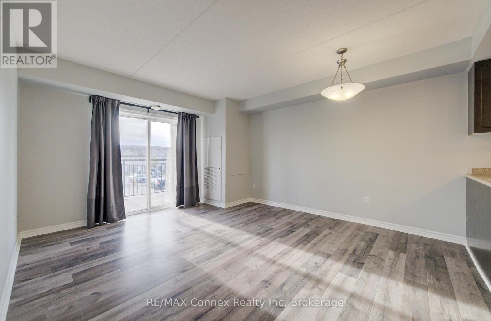 208 - 67 Kingsbury Square, Guelph, Ontario  N1L 0L3 - Photo 3 - X12582166