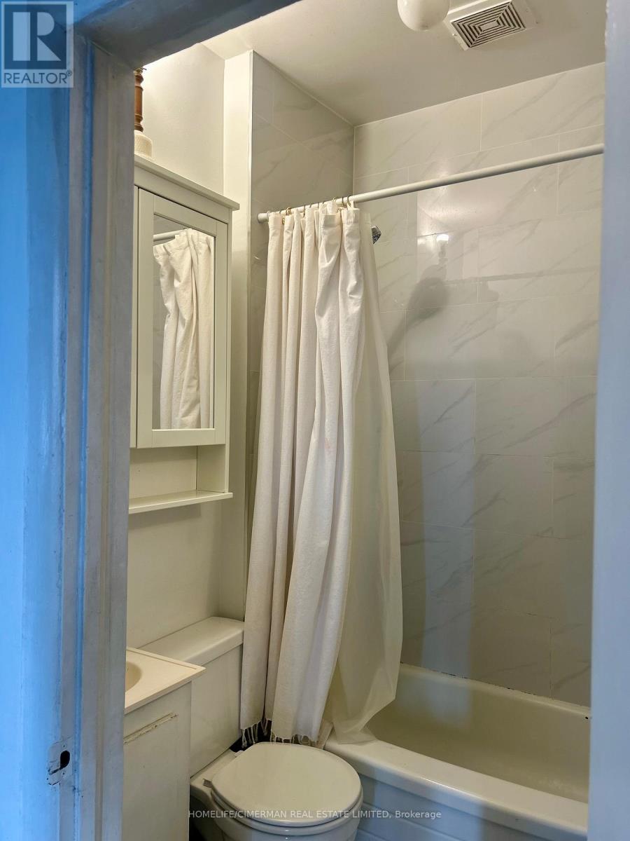 2nd Floor - 447 Dovercourt Road, Toronto, Ontario  M6H 2W3 - Photo 5 - C12528020