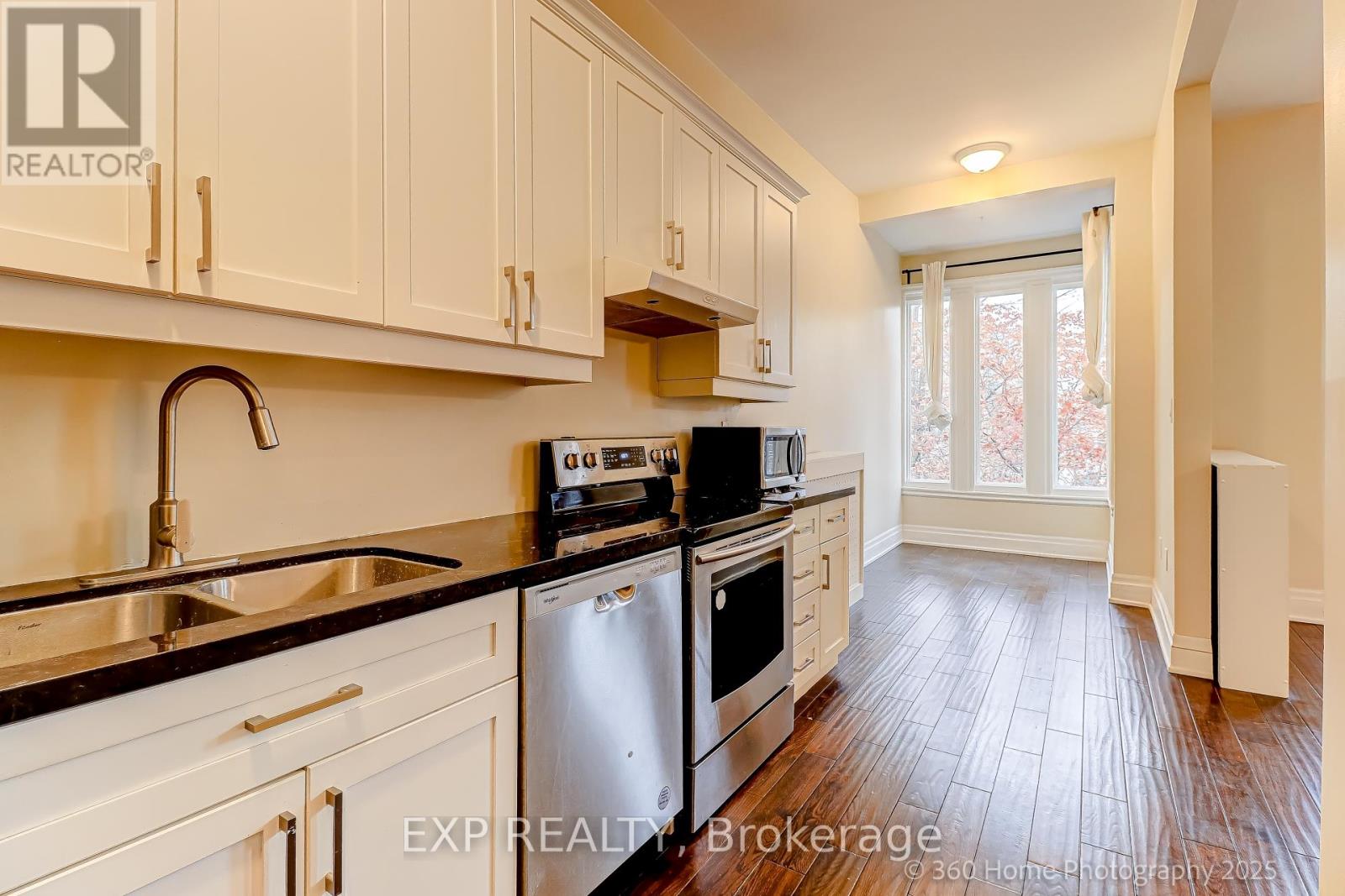 #3 - 328 Berkeley Street, Toronto, Ontario  M5A 2X5 - Photo 4 - C12468109