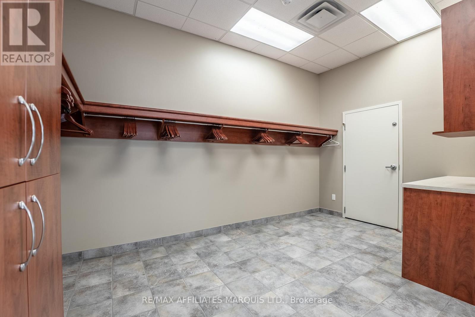 14233 County Rd 18 Road, South Stormont, Ontario  K0C 1M0 - Photo 13 - X12582094