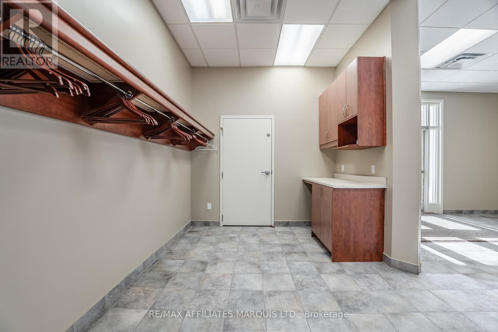 14233 County Rd 18 Road, South Stormont, Ontario  K0C 1M0 - Photo 14 - X12582094