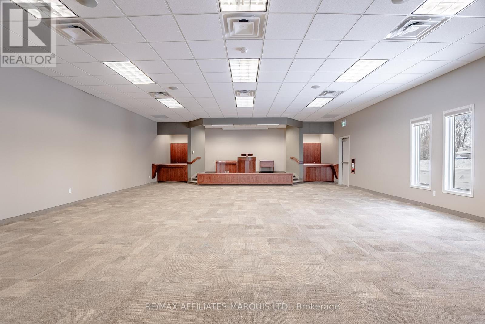 14233 County Rd 18 Road, South Stormont, Ontario  K0C 1M0 - Photo 18 - X12582094