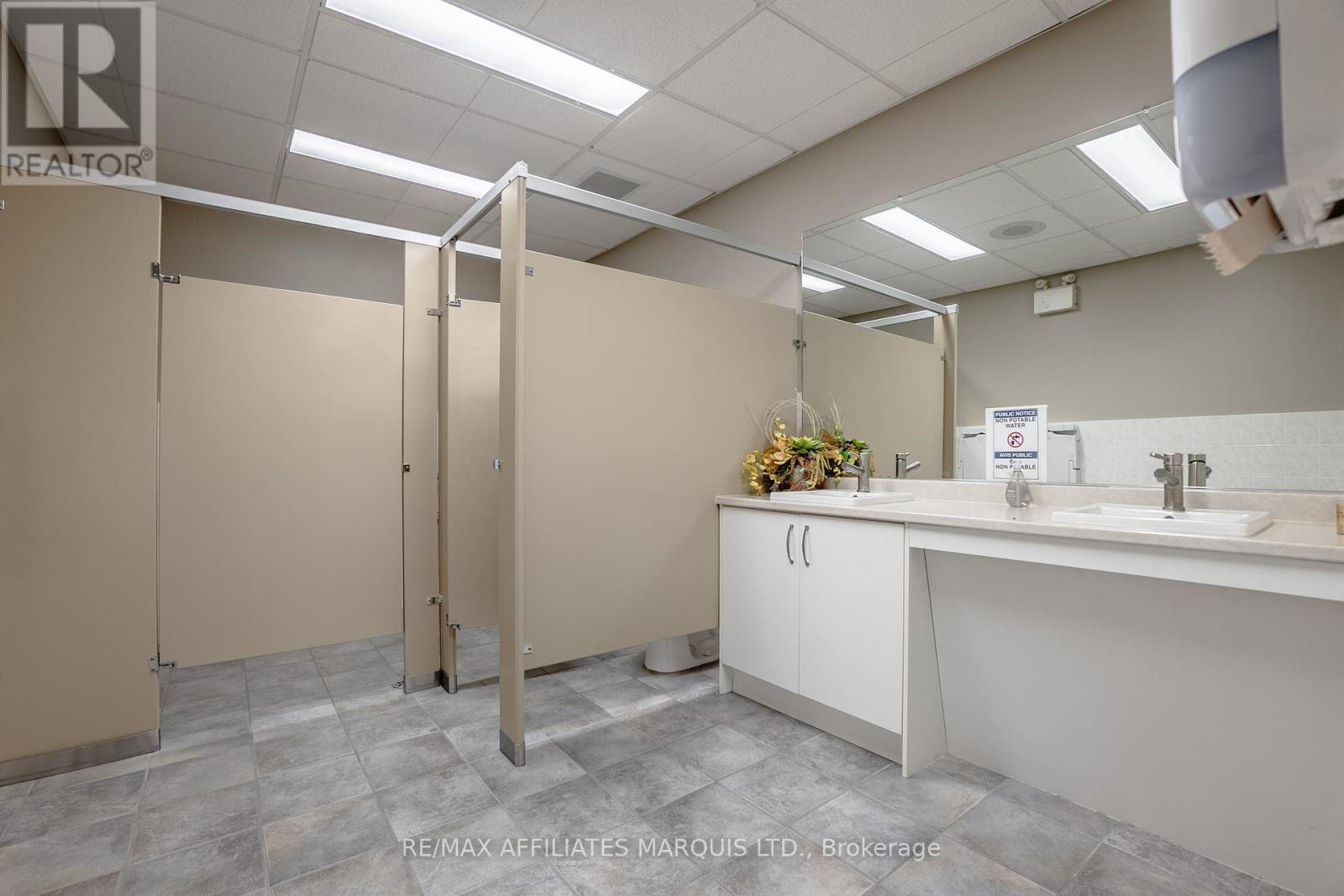 14233 County Rd 18 Road, South Stormont, Ontario  K0C 1M0 - Photo 31 - X12582094