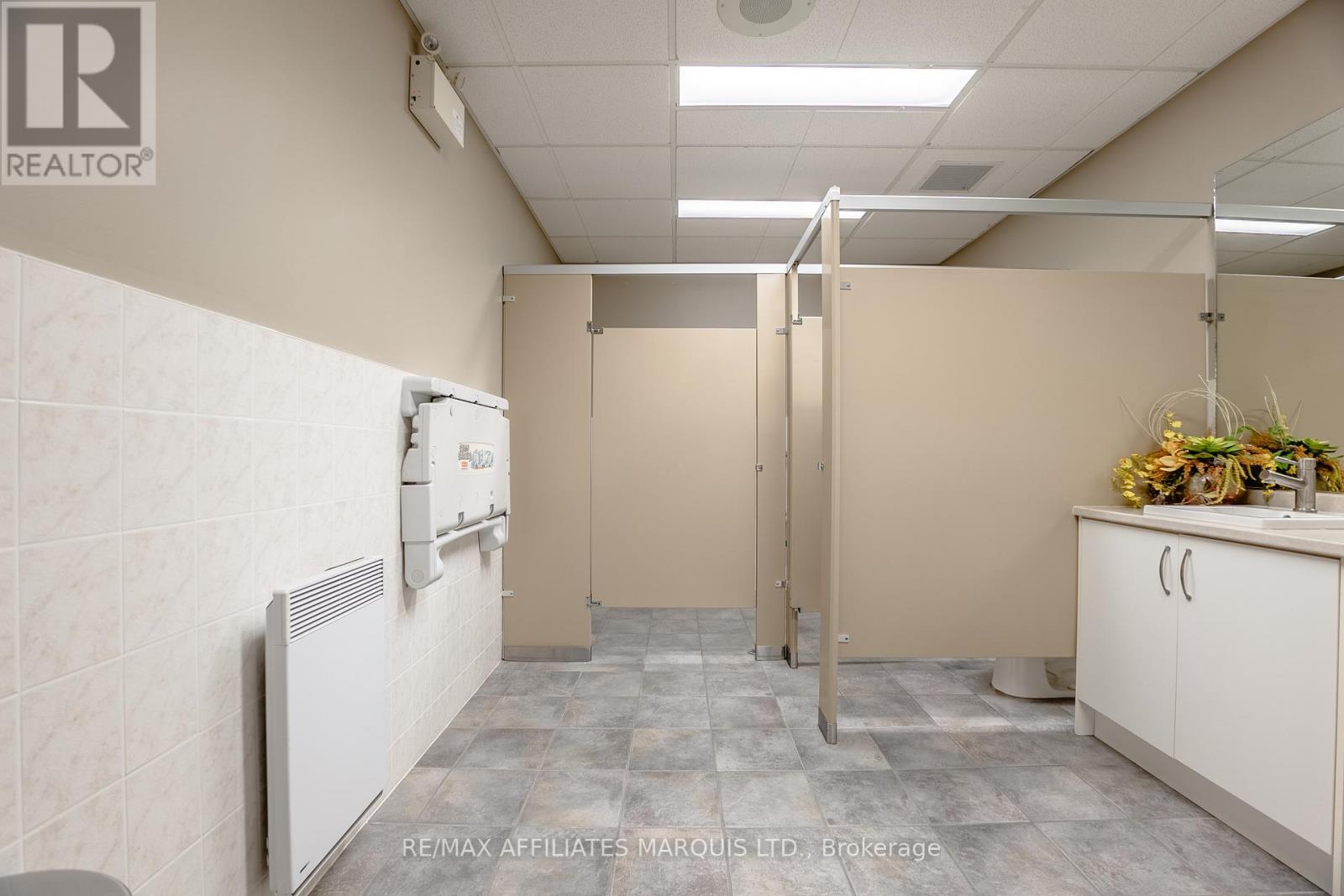 14233 County Rd 18 Road, South Stormont, Ontario  K0C 1M0 - Photo 34 - X12582094