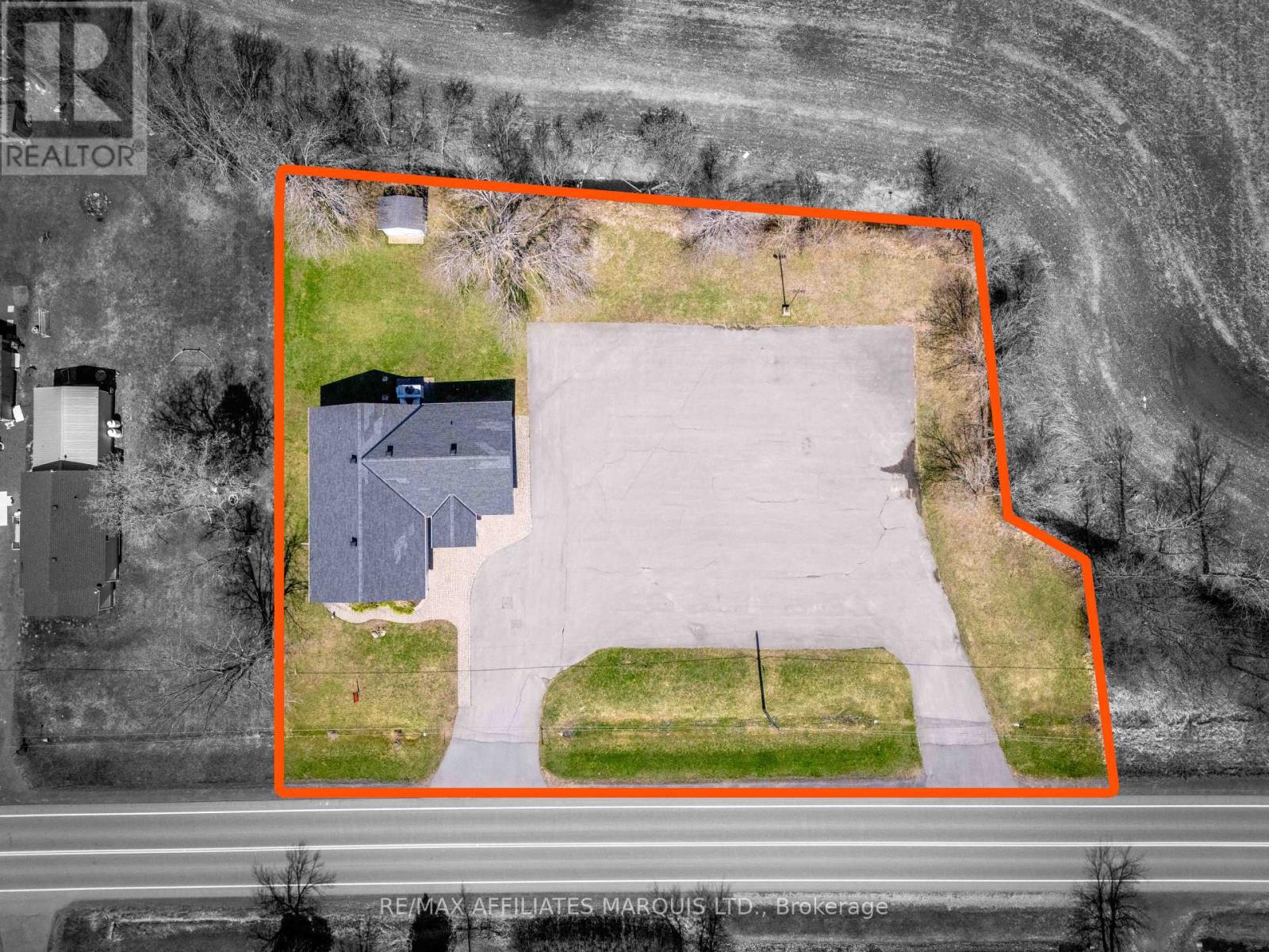 14233 County Rd 18 Road, South Stormont, Ontario  K0C 1M0 - Photo 47 - X12582094