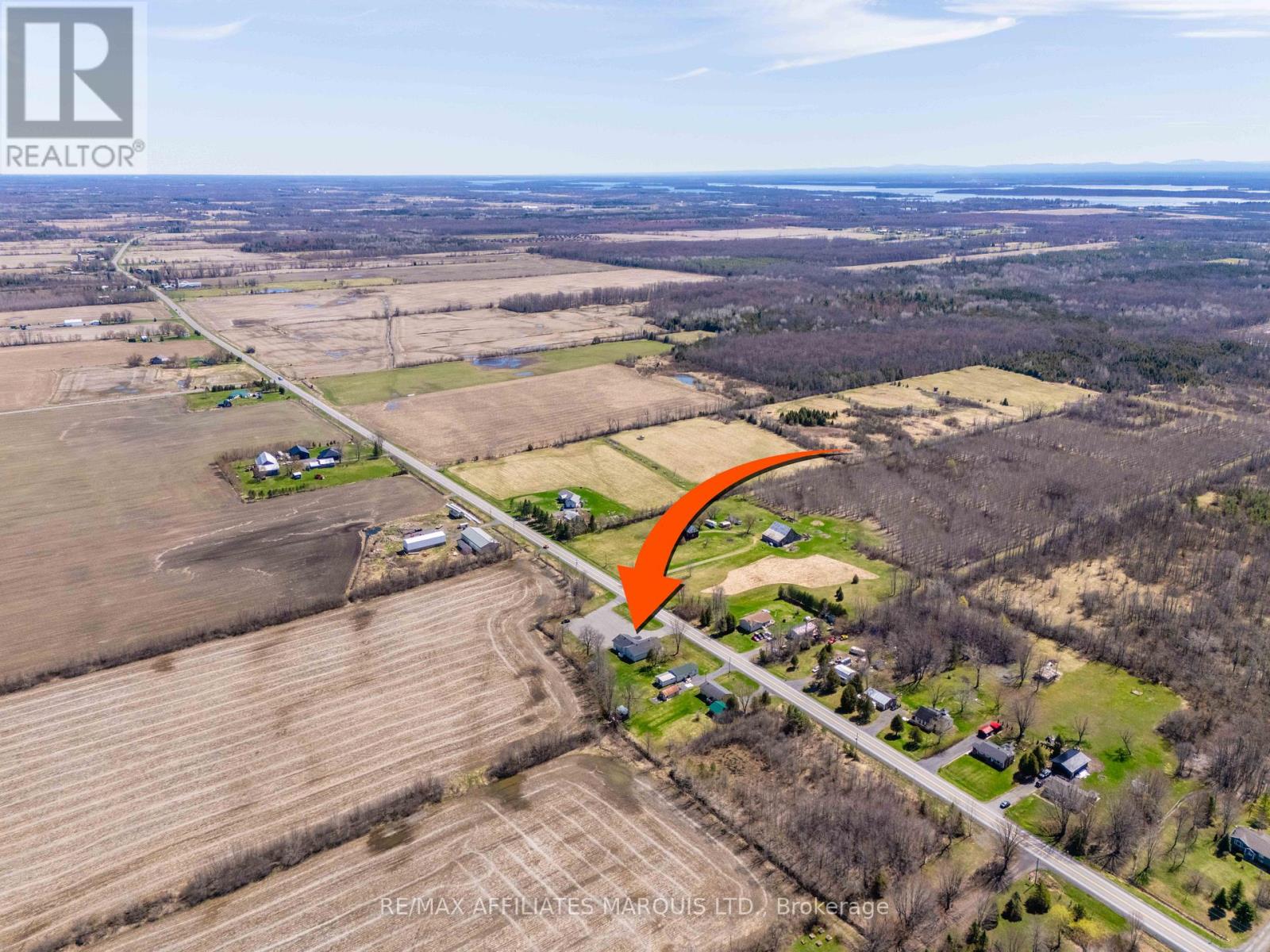 14233 County Rd 18 Road, South Stormont, Ontario  K0C 1M0 - Photo 49 - X12582094