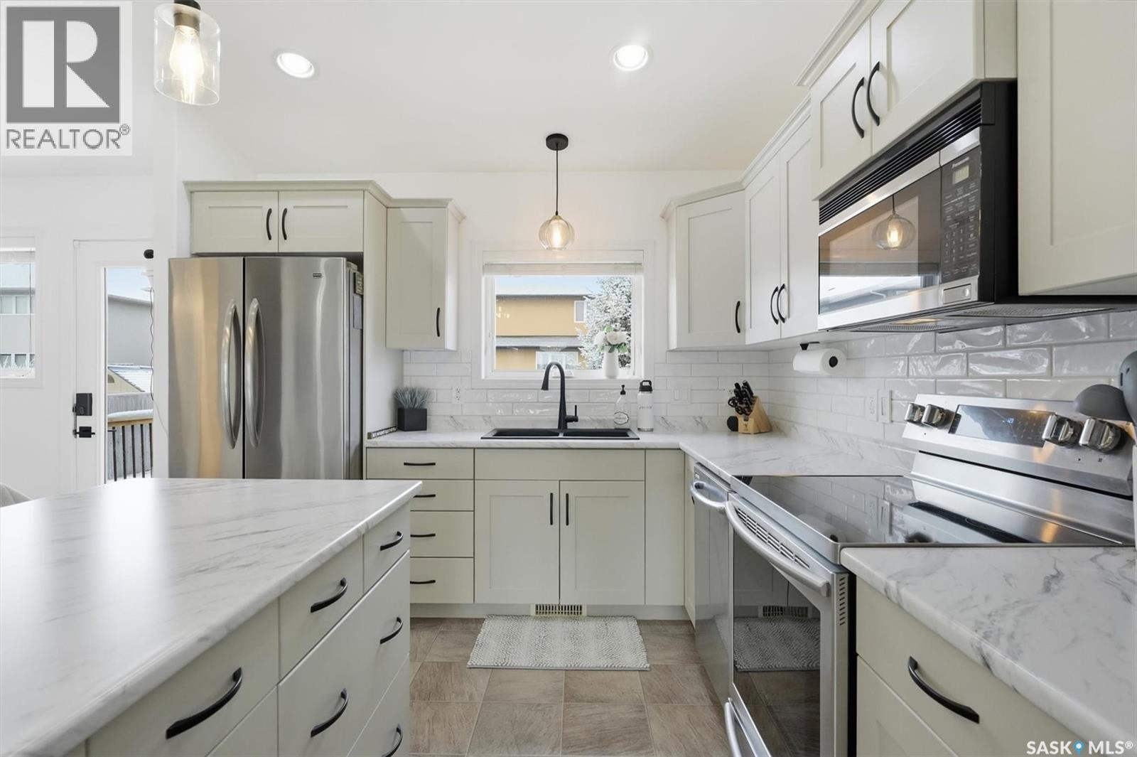 1031 Rempel Way, Saskatoon, Saskatchewan  S7T 0M4 - Photo 10 - SK024760