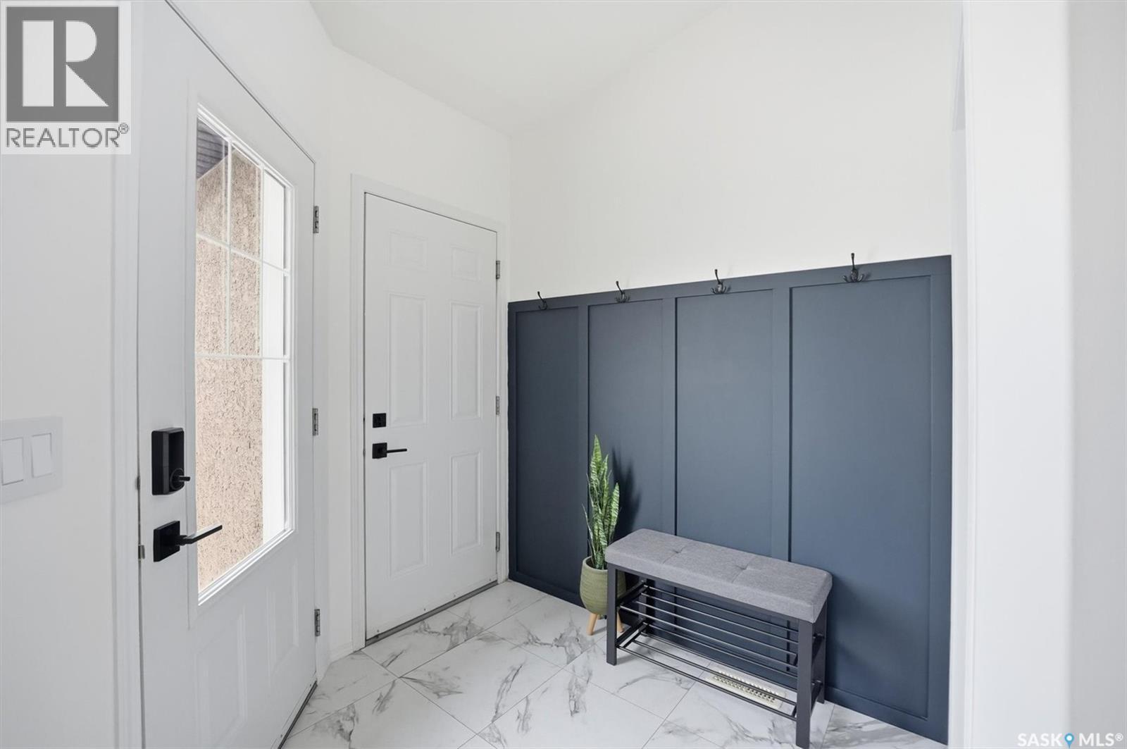 1031 Rempel Way, Saskatoon, Saskatchewan  S7T 0M4 - Photo 3 - SK024760