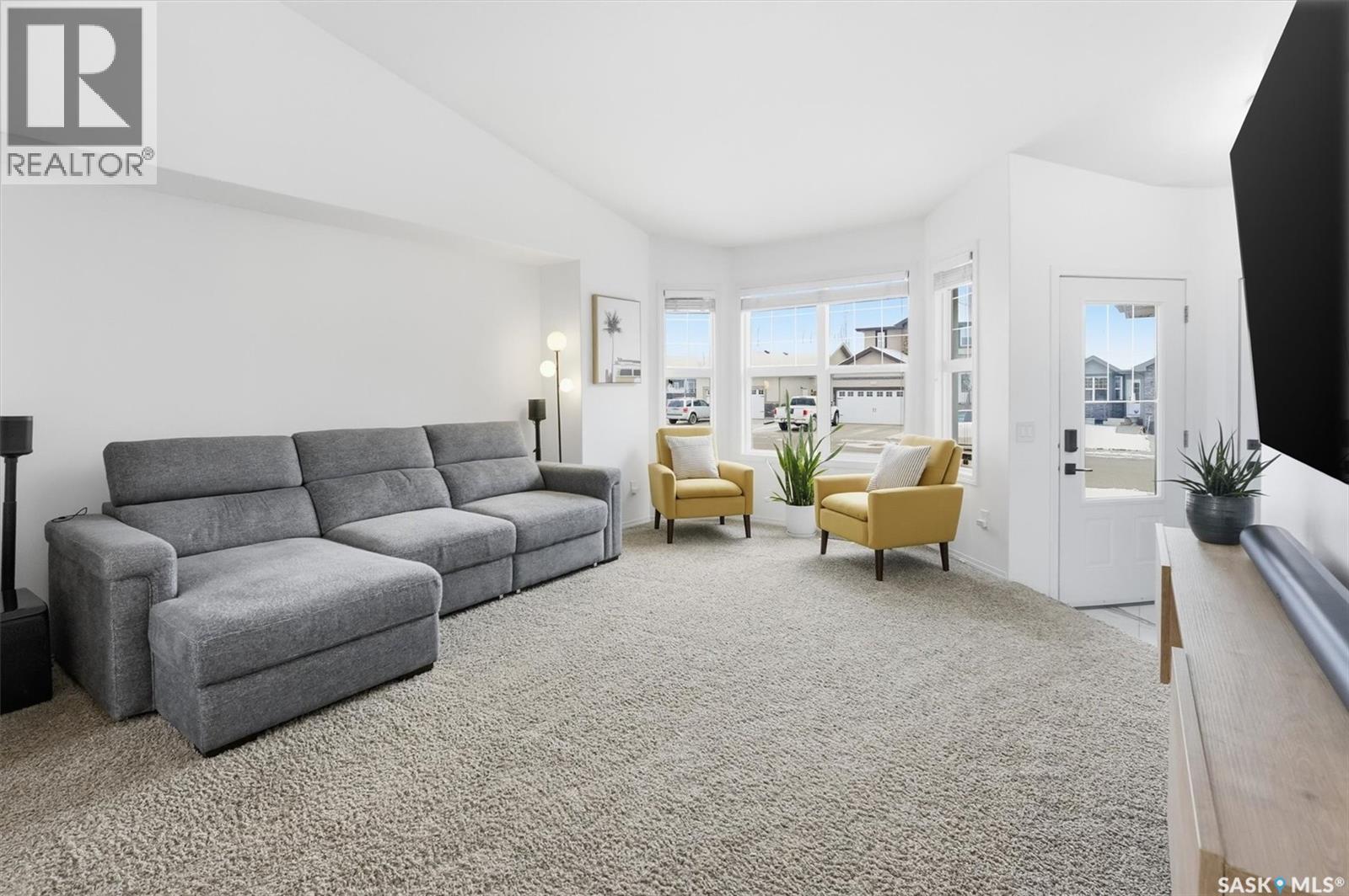 1031 Rempel Way, Saskatoon, Saskatchewan  S7T 0M4 - Photo 4 - SK024760