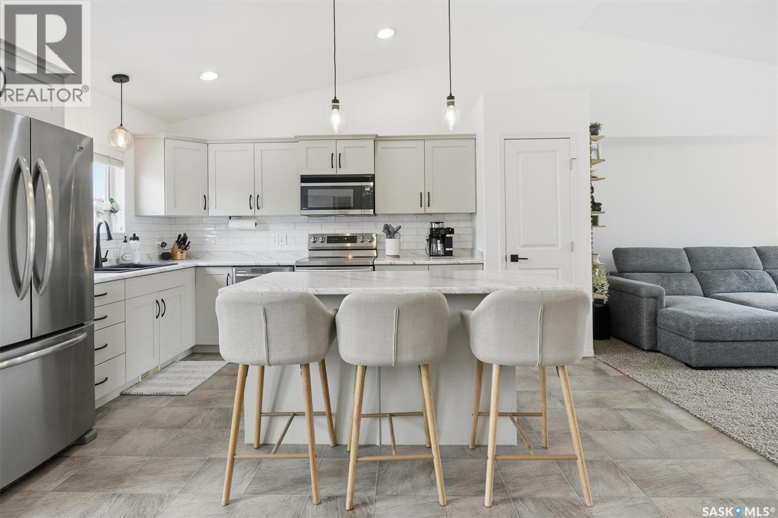 1031 Rempel Way, Saskatoon, Saskatchewan  S7T 0M4 - Photo 9 - SK024760