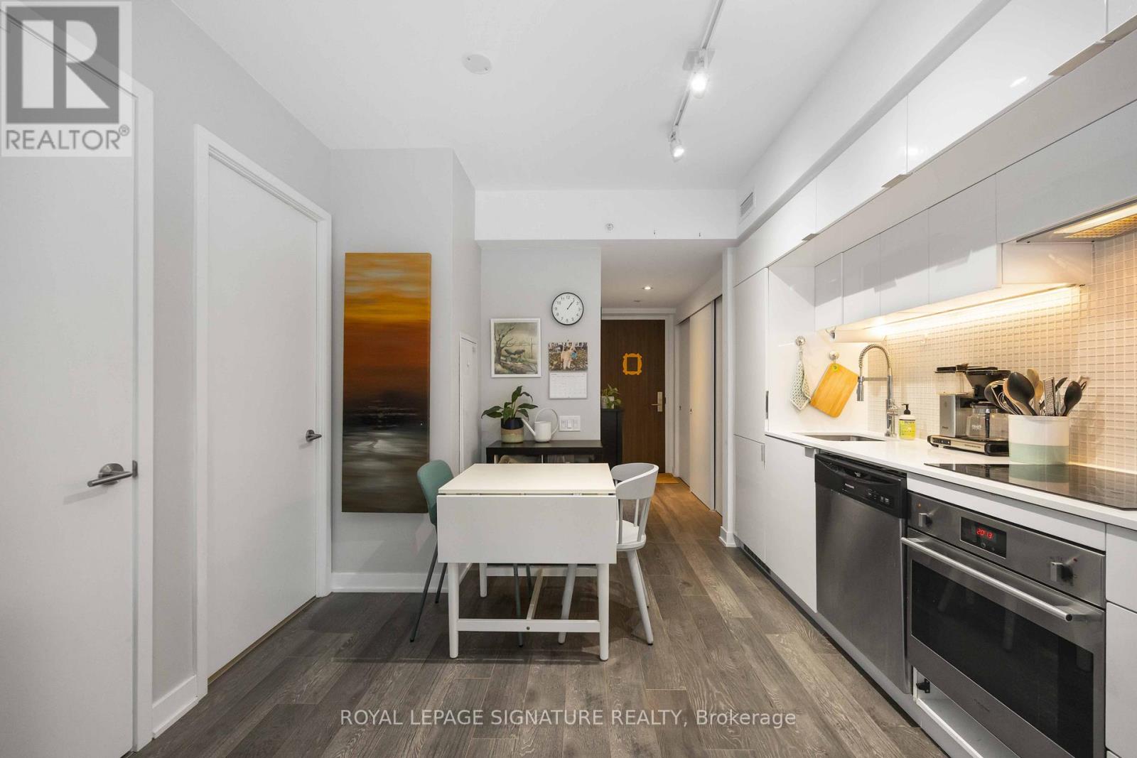 407 - 185 Roehampton Avenue, Toronto, Ontario  M4P 0C6 - Photo 10 - C12581968