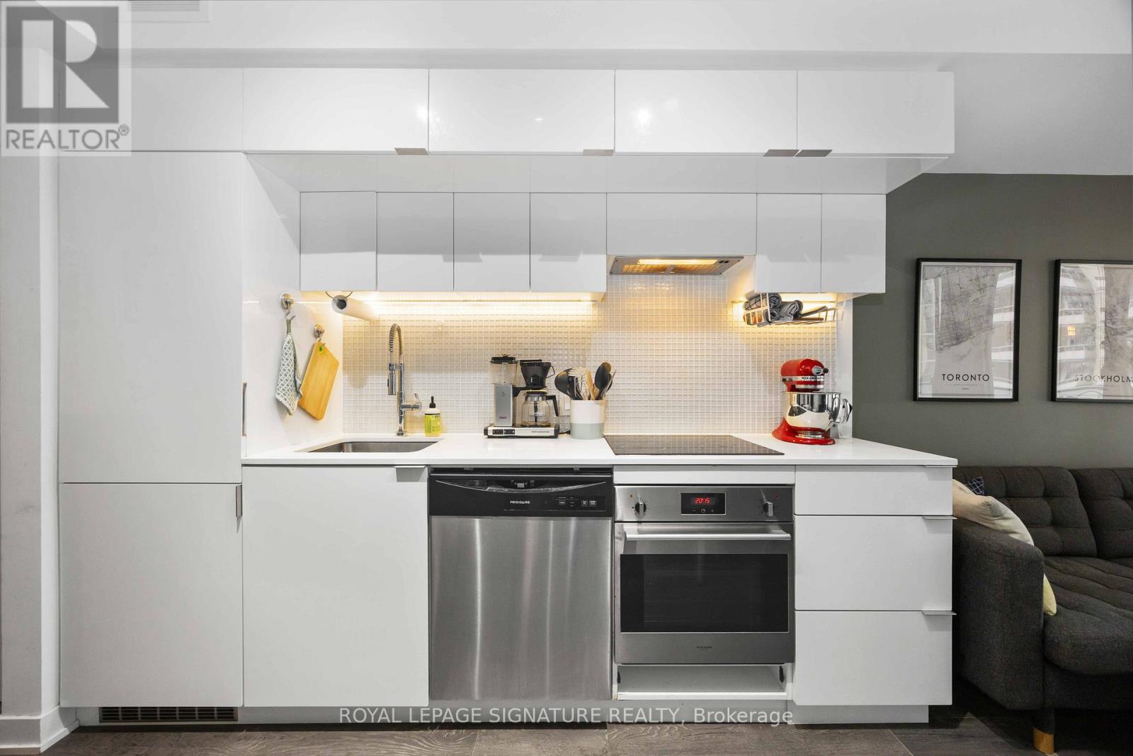 407 - 185 Roehampton Avenue, Toronto, Ontario  M4P 0C6 - Photo 12 - C12581968