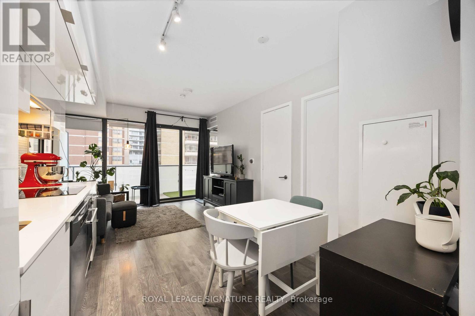 407 - 185 Roehampton Avenue, Toronto, Ontario  M4P 0C6 - Photo 9 - C12581968