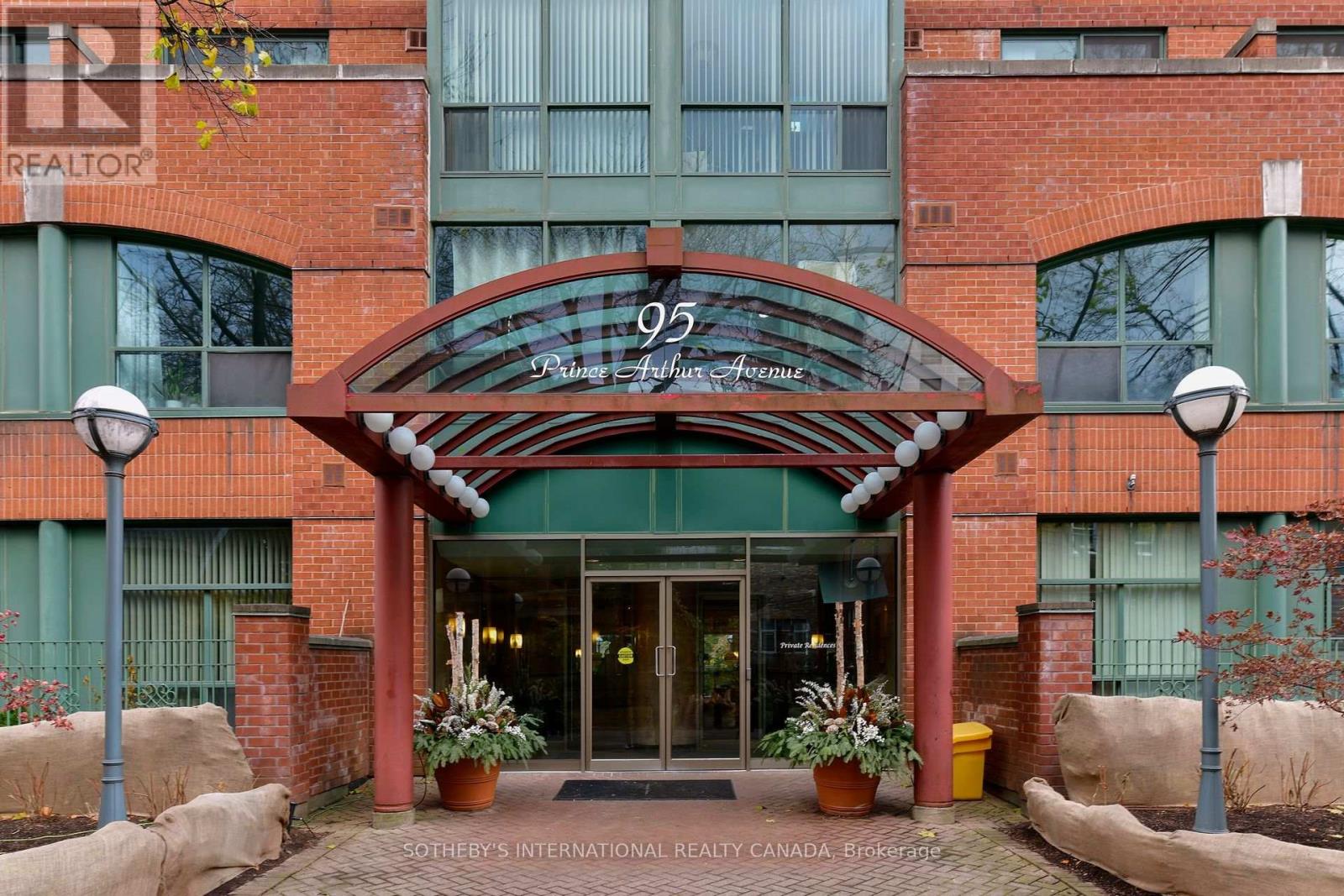 608 - 95 PRINCE ARTHUR AVENUE, Toronto, Ontario