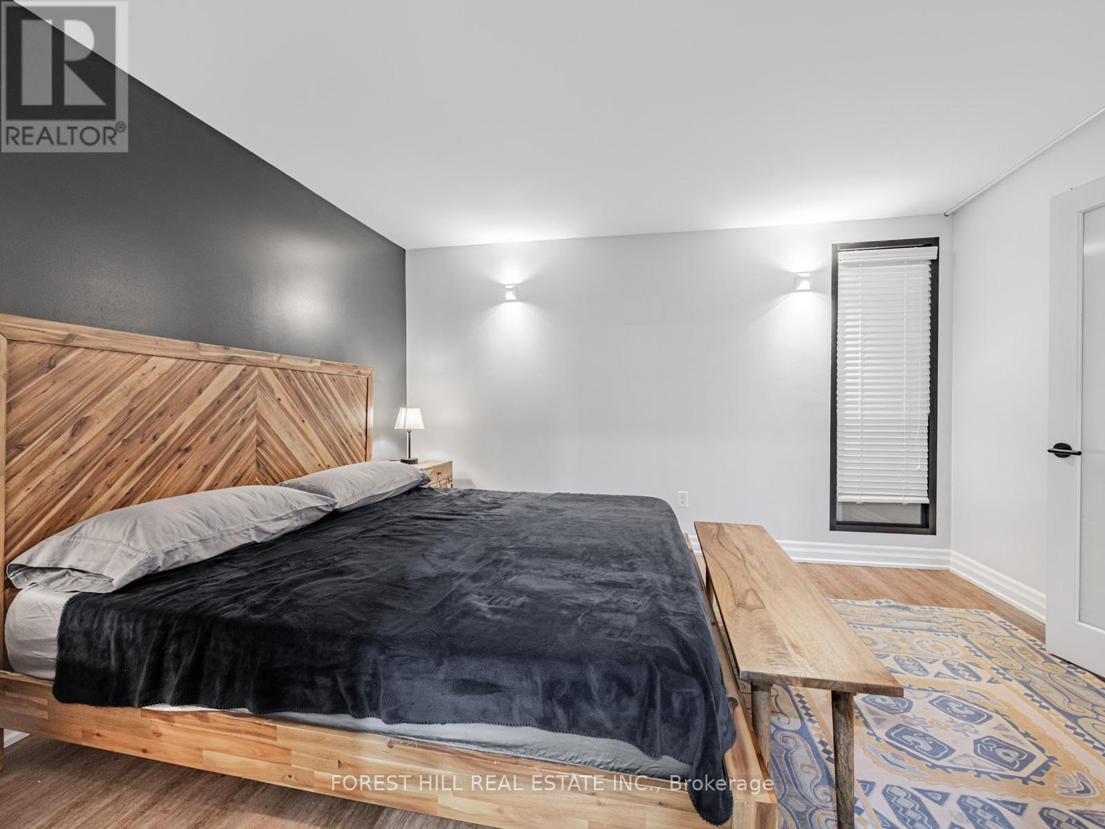 1306 - 110 BLOOR STREET W Toronto (Annex), ON M5S 2W7