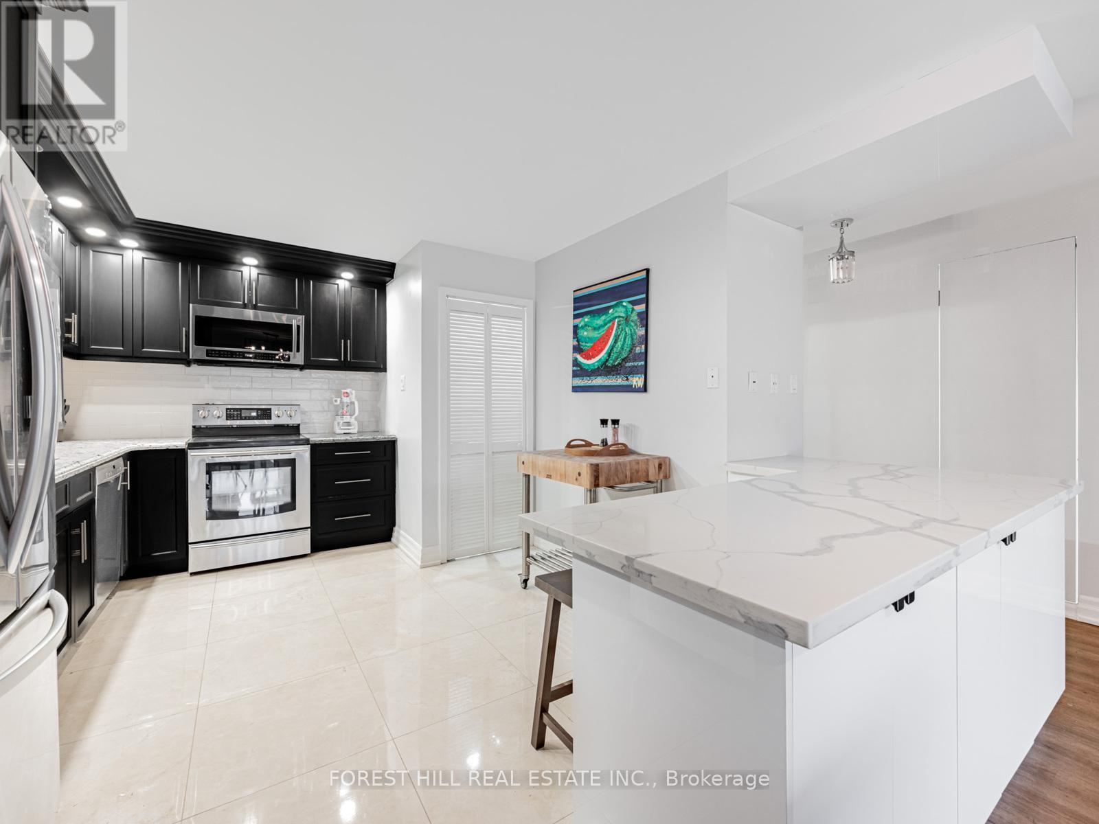 1306 - 110 Bloor Street W, Toronto, Ontario  M5S 2W7 - Photo 6 - C12582108