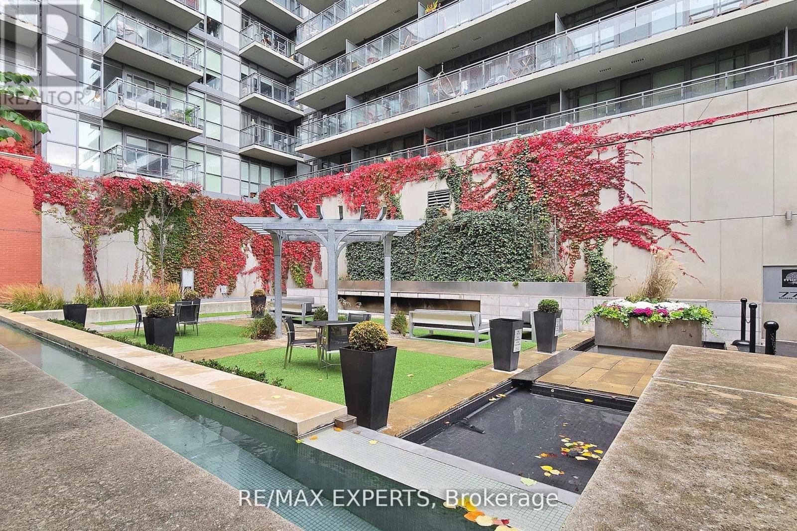 1013 - 775 King Street W, Toronto, Ontario  M5V 2K3 - Photo 8 - C12582170