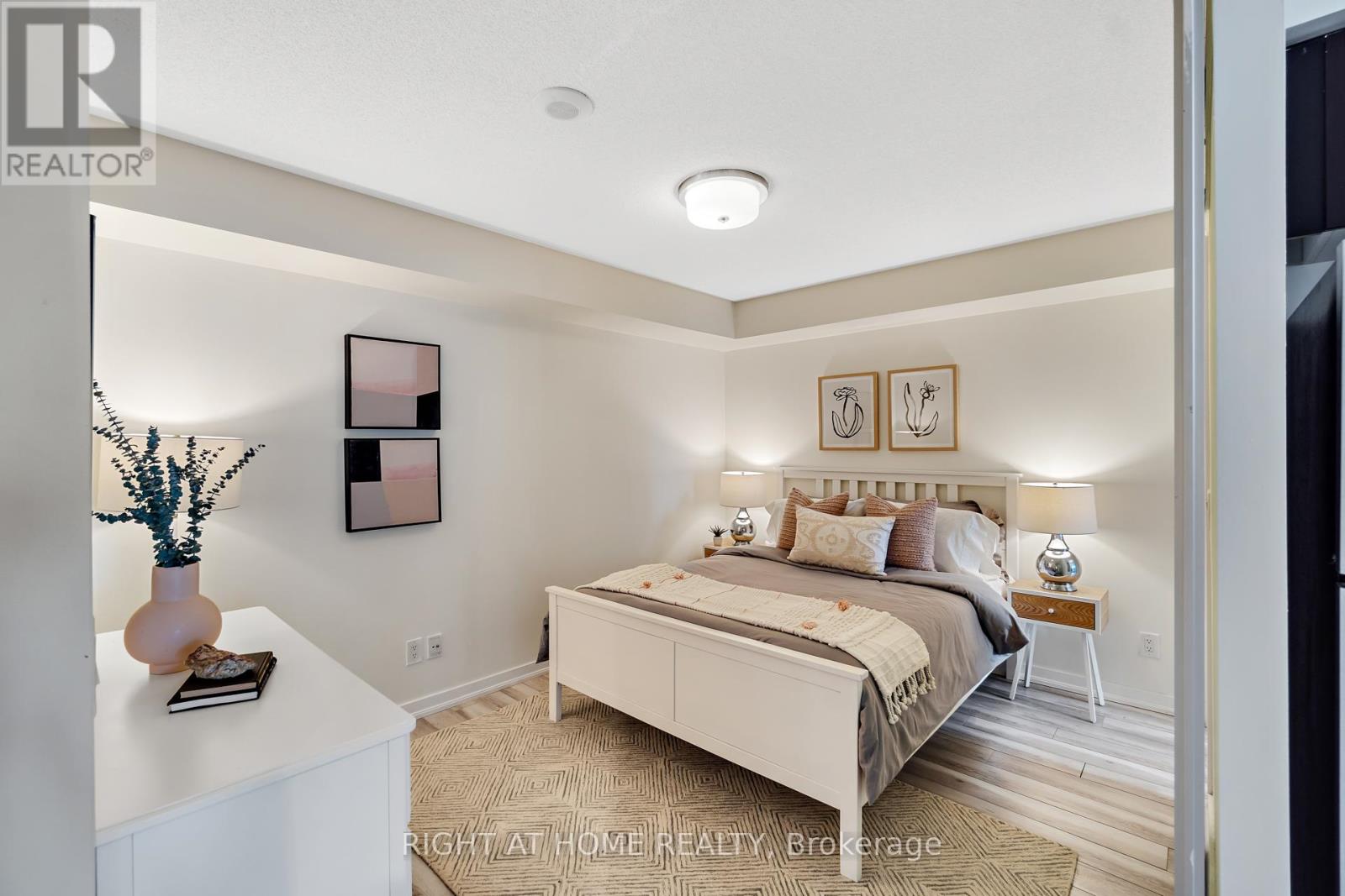 1322 - 38 Joe Shuster Way, Toronto, Ontario  M6K 0A5 - Photo 9 - C12582174