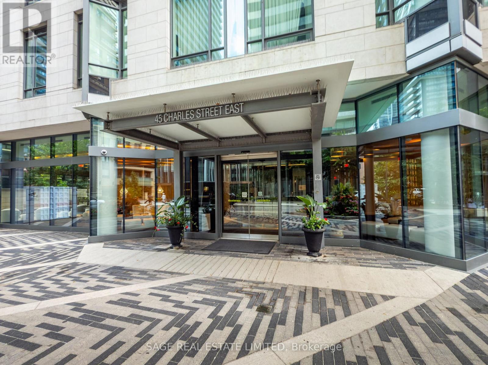 4503 - 45 Charles Street E, Toronto, Ontario  M4Y 0B8 - Photo 4 - C12582192