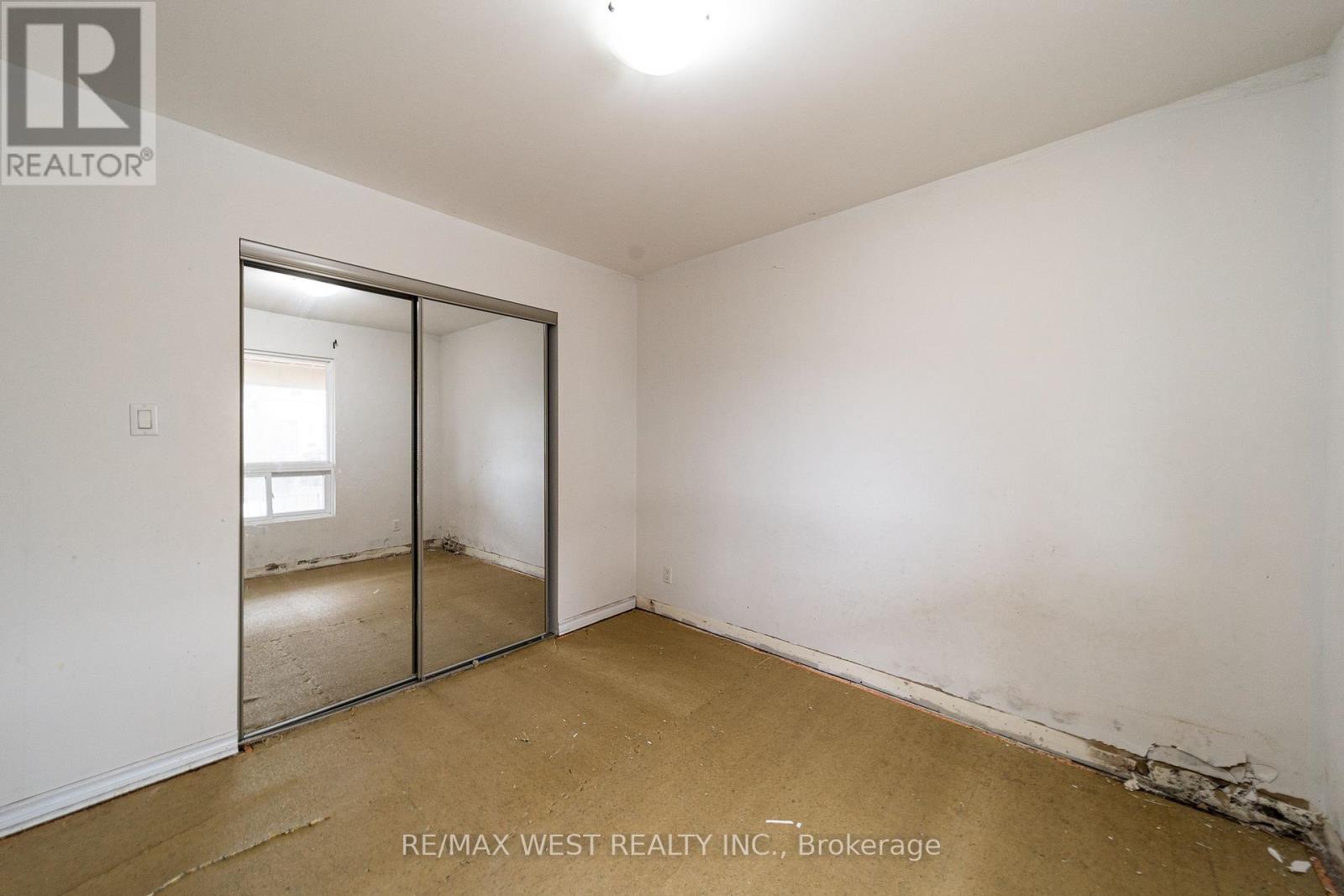 157 Boultbee Avenue, Toronto, Ontario  M4J 1B2 - Photo 5 - E12582026