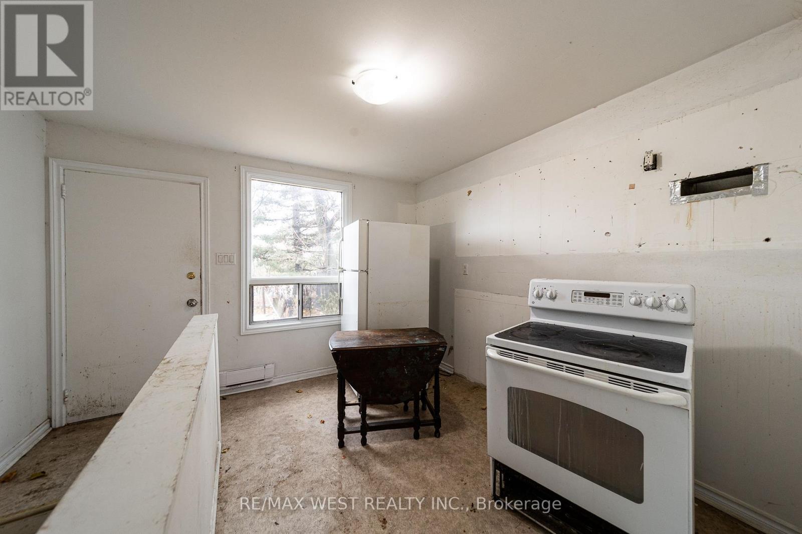 157 Boultbee Avenue, Toronto, Ontario  M4J 1B2 - Photo 6 - E12582026