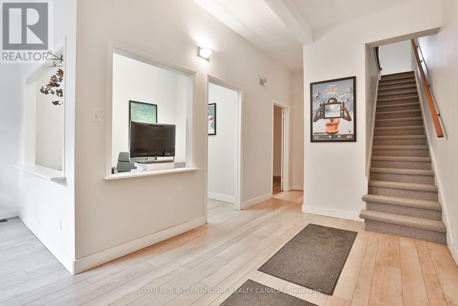 108 SCOLLARD STREET, Toronto, Ontario